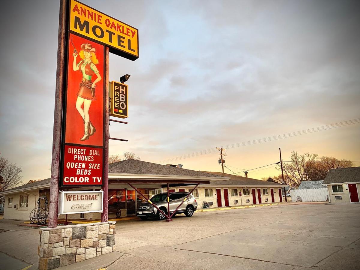 Annie Oakley Motel Oakley Dış mekan fotoğraf